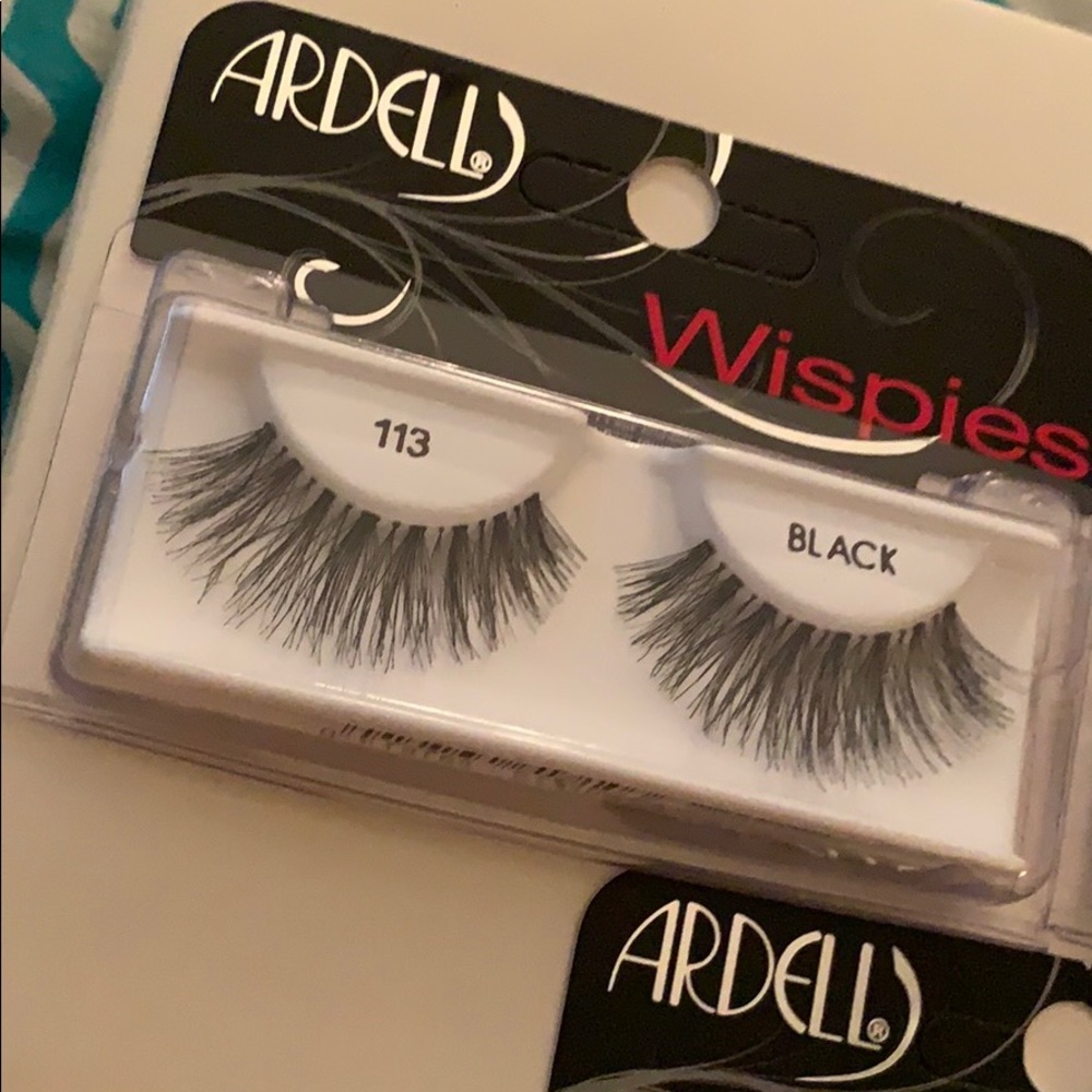Ardell Lashes in 113 Black.